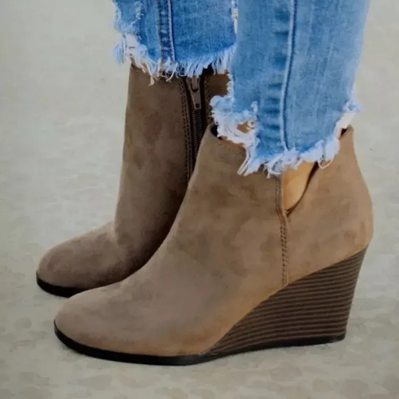 Women Casual Vintage Leopard Pattern Suede Upper Wedged Heels Short Boots