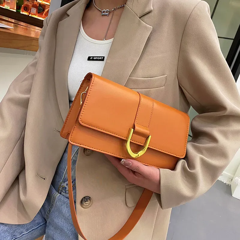 Women Basic Clamshell Design Solid Color Large Capacity Shoulder Handle Tote Bag - Image 4