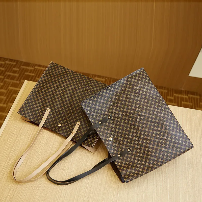 Women Fashionable Simple Crocodile Print Large Capacity Square Tote Bag - Image 4