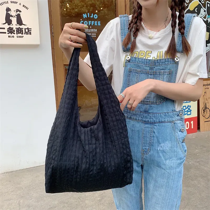 Women Simple Large Capacity Hollow-Out Plaid Canvas Shopping Bag - Image 5