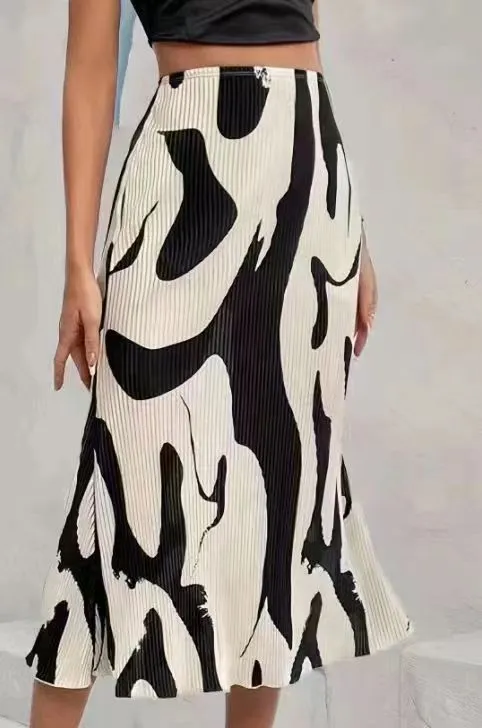 Summer Women Fashion Geometric Print Skirt - Image 3